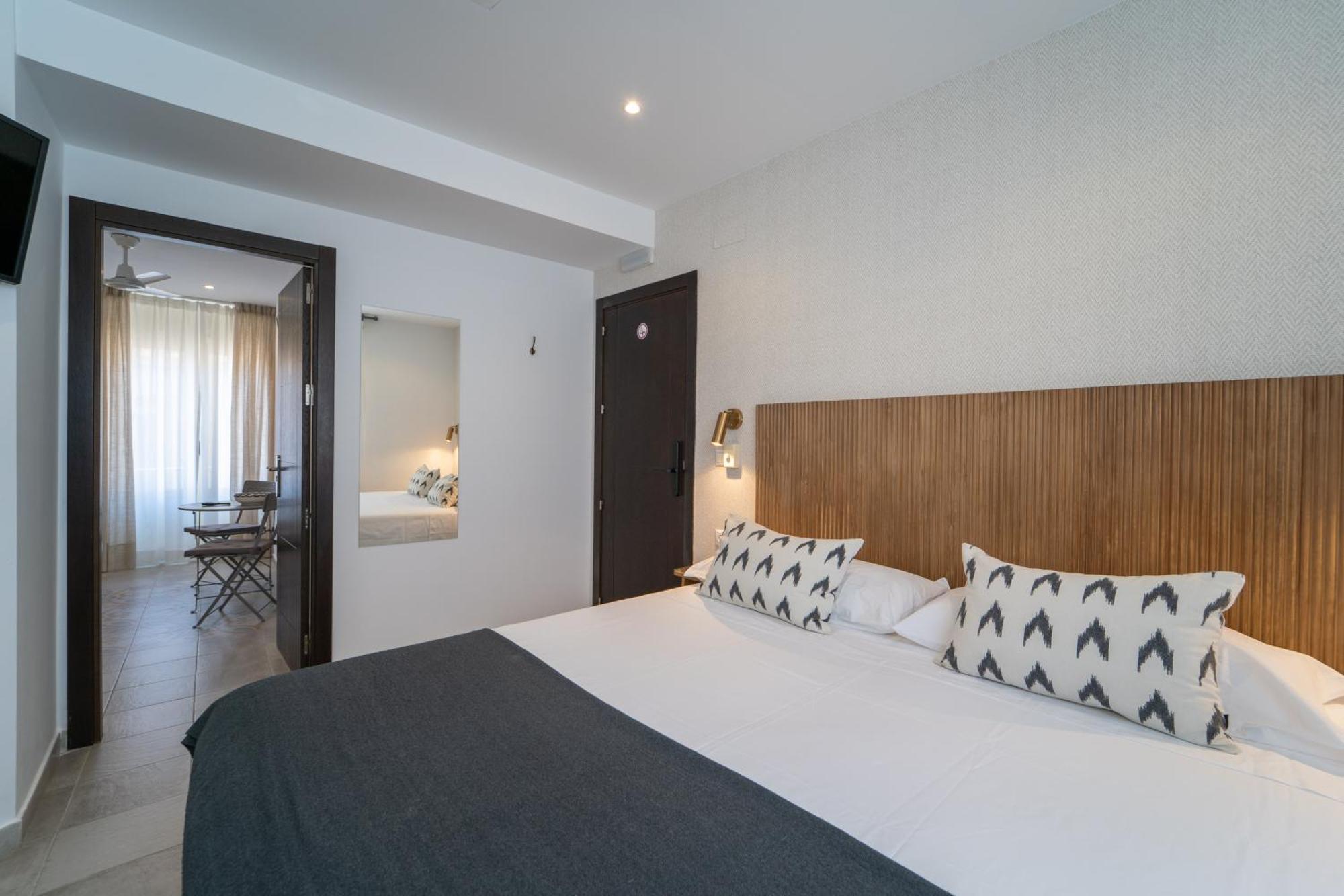 La Siesta De Picasso Hotel มาลากา ภายนอก รูปภาพ