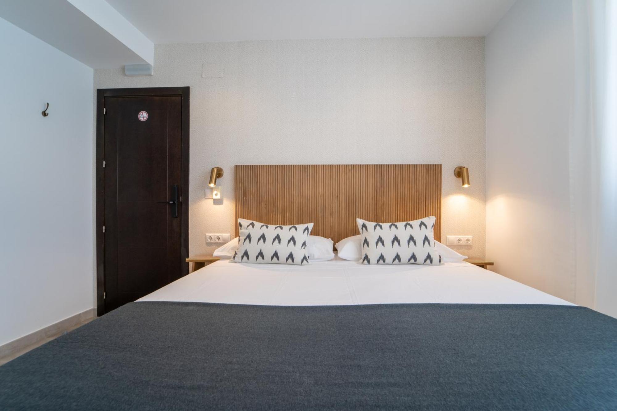 La Siesta De Picasso Hotel มาลากา ภายนอก รูปภาพ