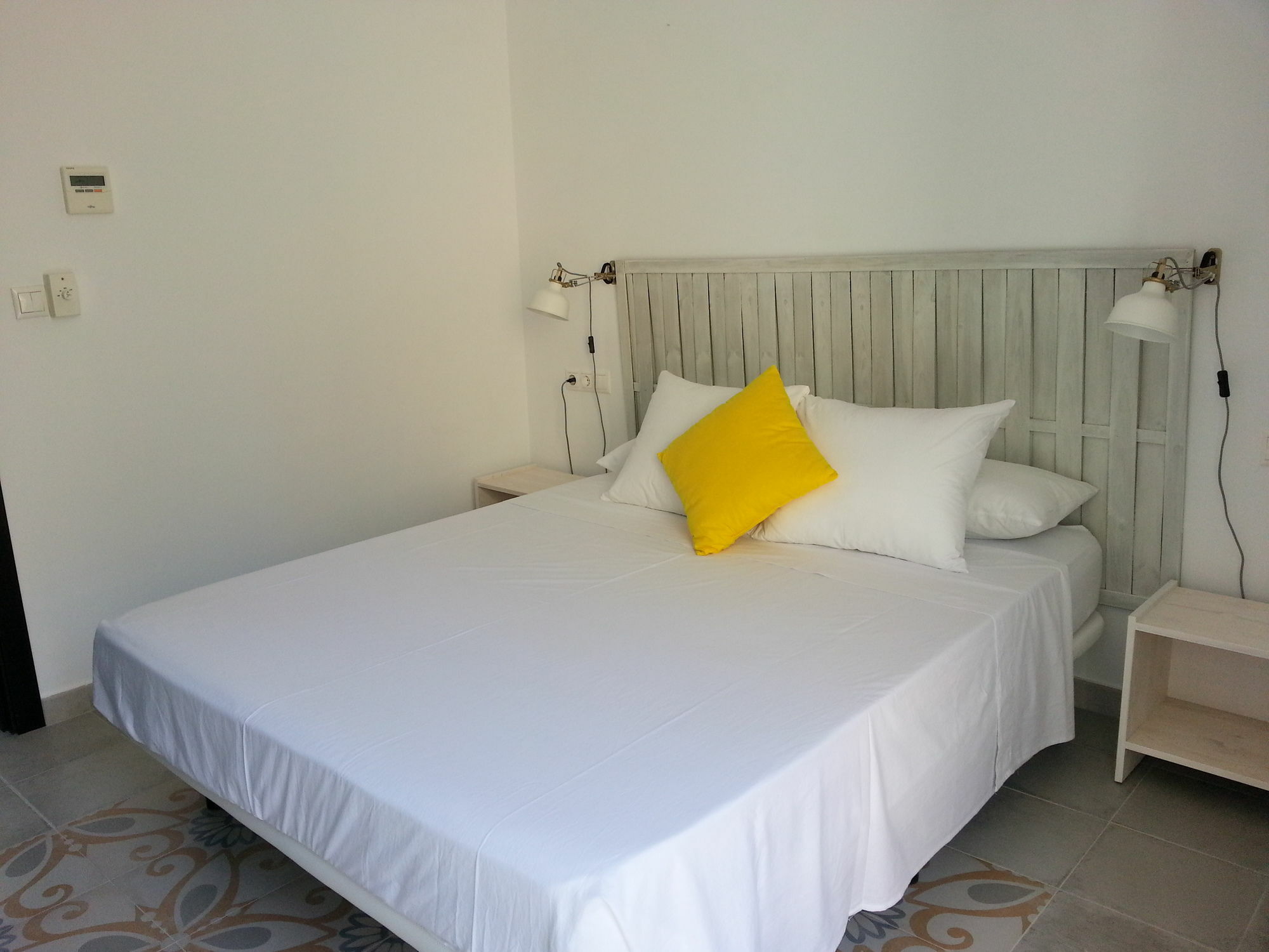 La Siesta De Picasso Hotel มาลากา ภายนอก รูปภาพ